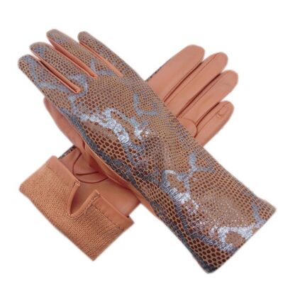 Fashionable Snake Pattern Gloves - Image 4