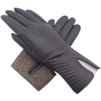 Ladies Grey Fashion Gloves With Lining
