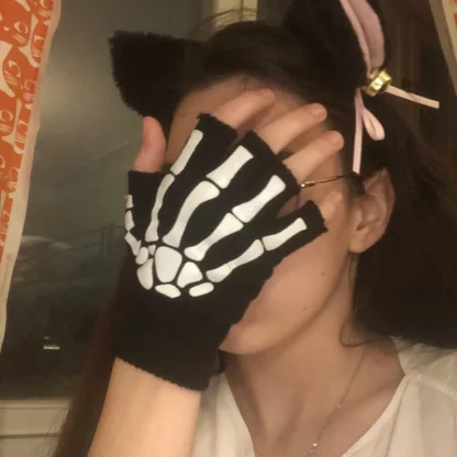 Punk Skull Fingerless Gloves - Image 4
