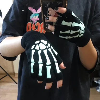 Punk Skull Fingerless Gloves - Image 3